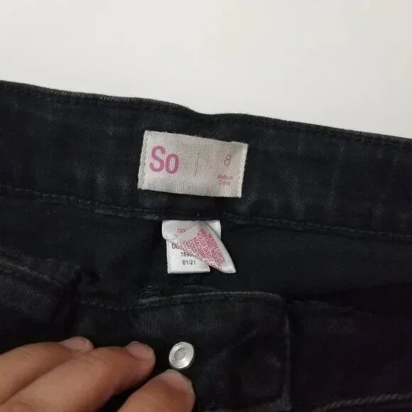 🔴 So Embroidered detail Black denim shorts size 8 (F22) - Picture 6 of 9